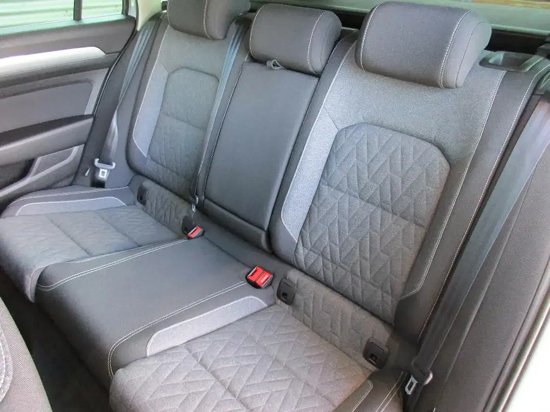 Volkswagen Passat Variant - Thumbnail 9