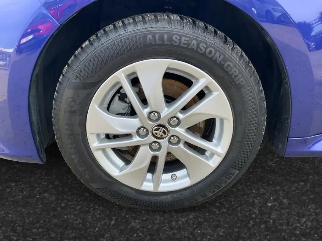 Toyota Yaris - Thumbnail 9