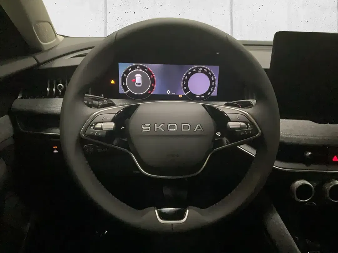 Skoda Superb - Thumbnail 9