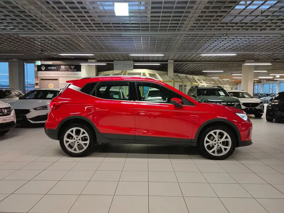 SEAT Arona - Thumbnail 5