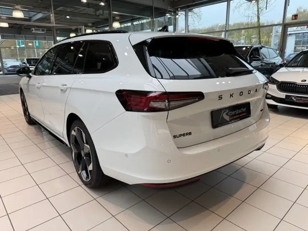 Skoda Superb - Thumbnail 11