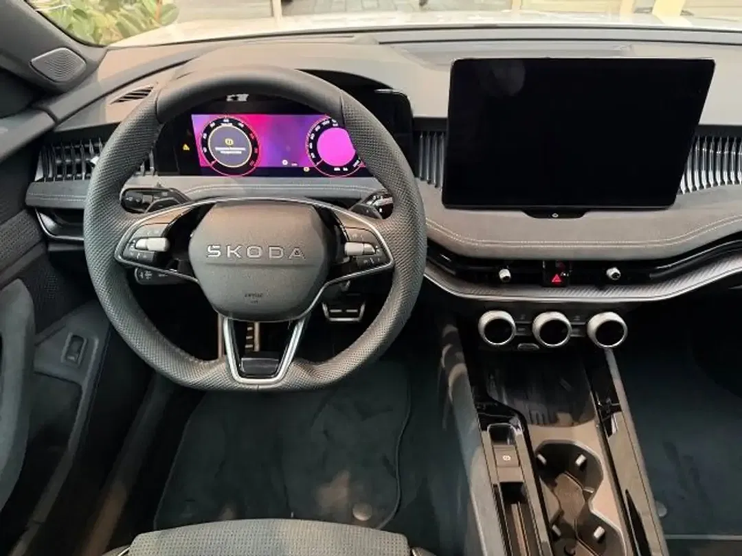Skoda Superb - Thumbnail 15