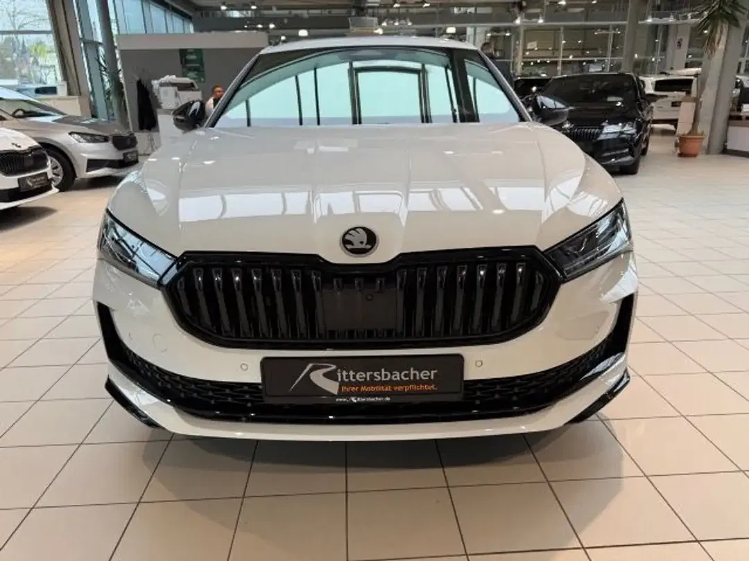 Skoda Superb - Thumbnail 3