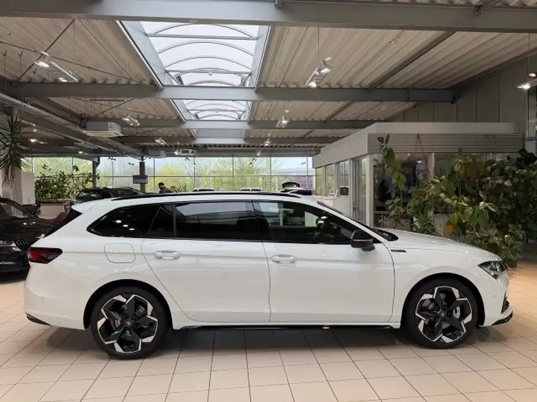 Skoda Superb - Thumbnail 4