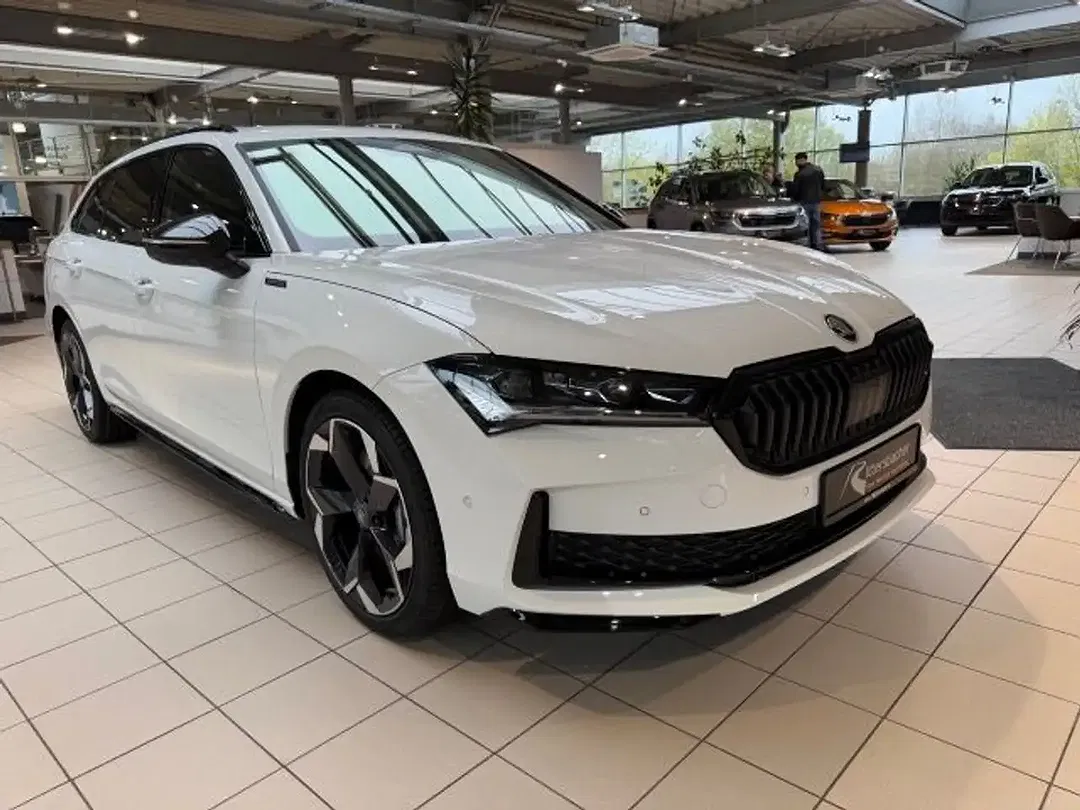 Skoda Superb - Thumbnail 8