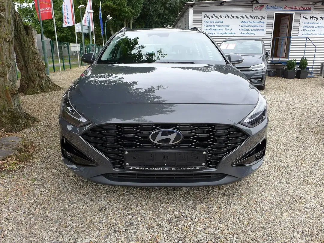 Hyundai i30 - Thumbnail 2