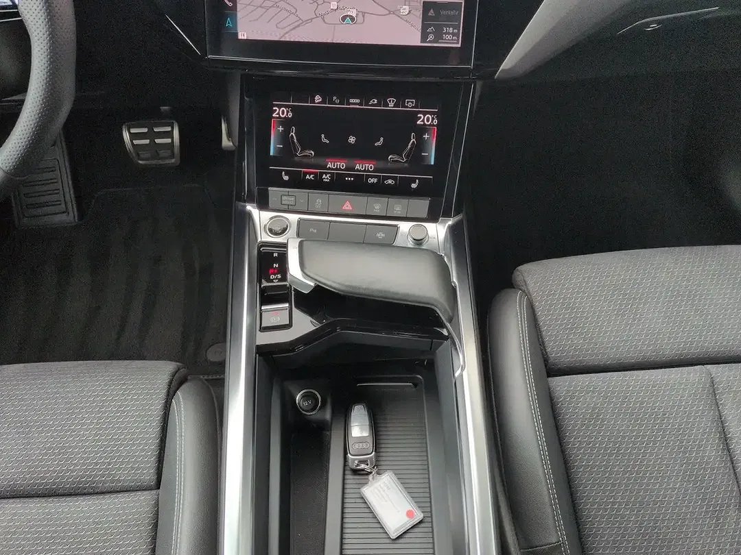 Audi Q8 e-tron - Thumbnail 11