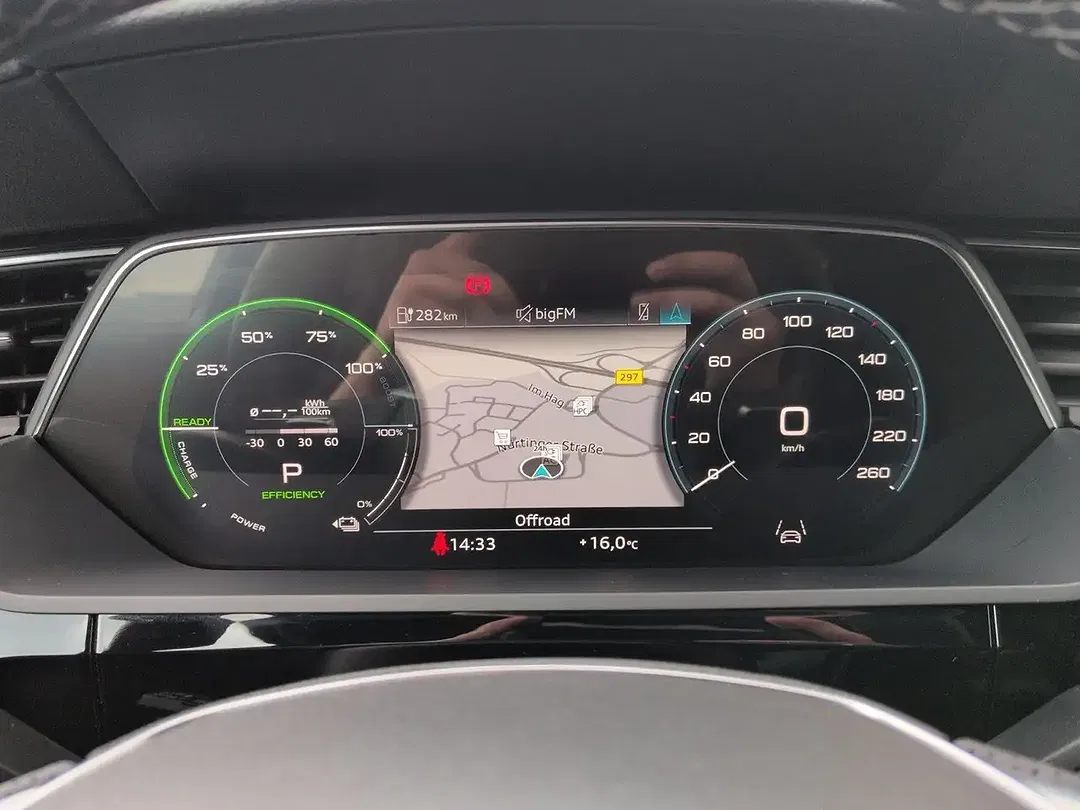 Audi Q8 e-tron - Thumbnail 13