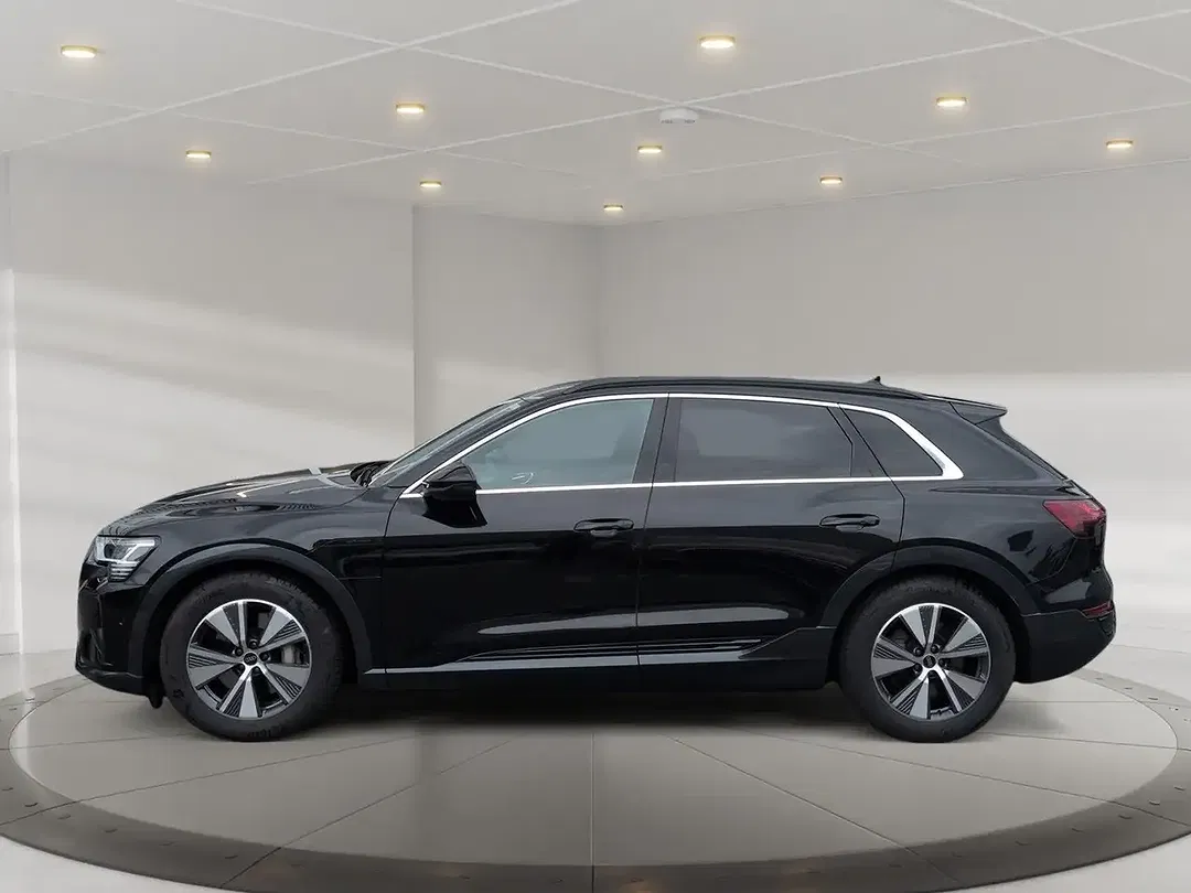 Audi Q8 e-tron - Thumbnail 3