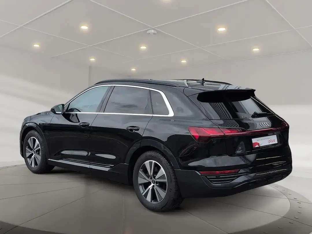 Audi Q8 e-tron - Thumbnail 4