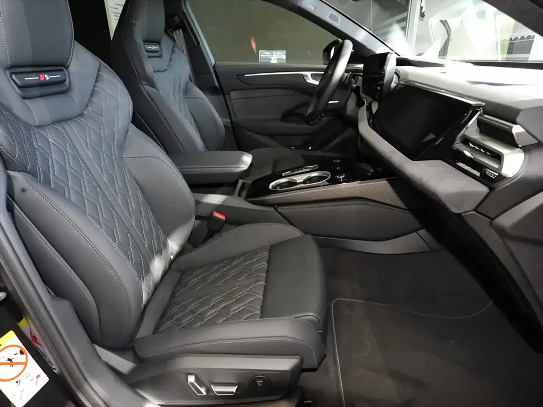 Audi A6 - Thumbnail 6