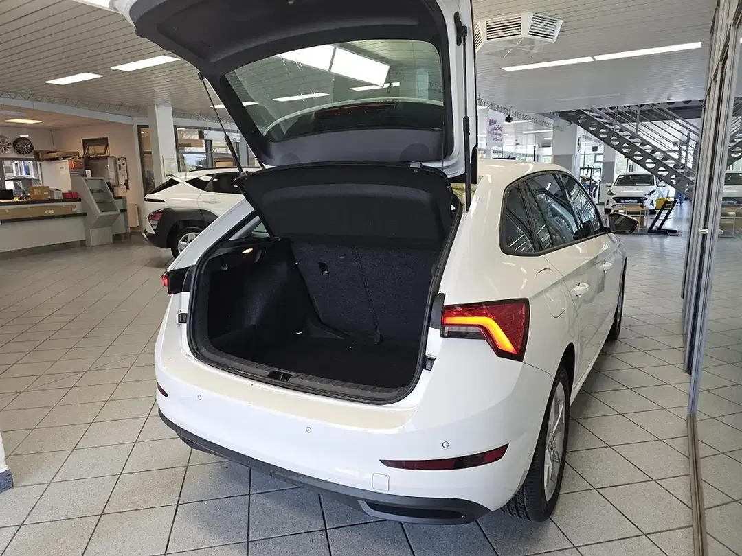 Skoda Scala - Thumbnail 3
