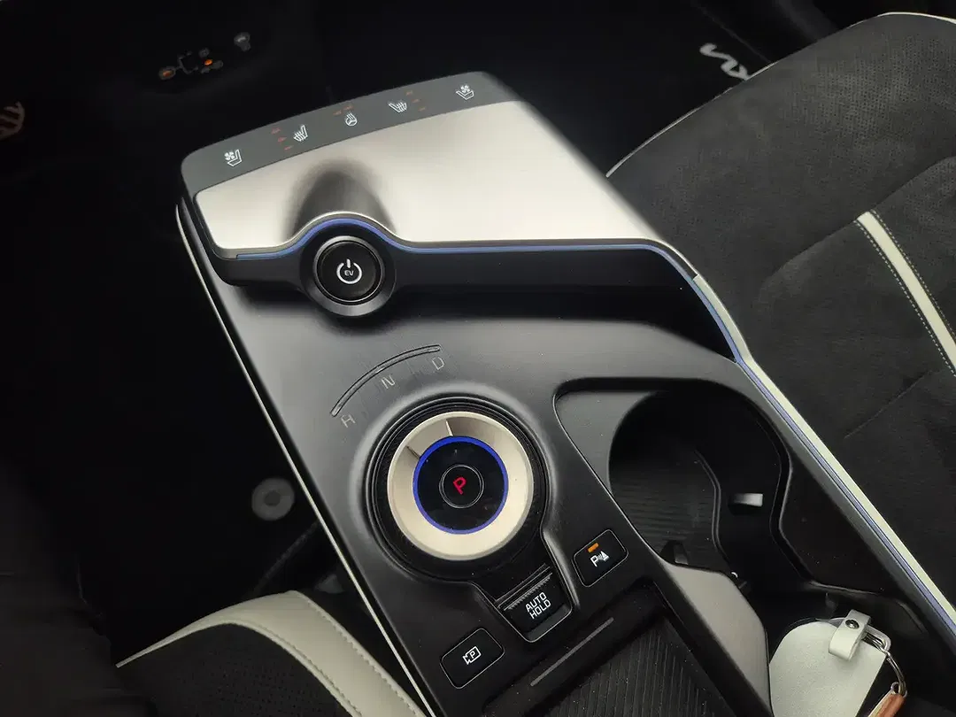 Kia EV6 - Thumbnail 11