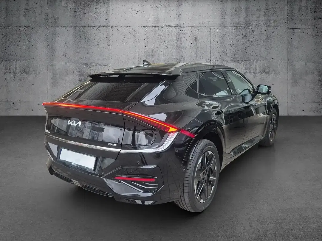 Kia EV6 - Thumbnail 3
