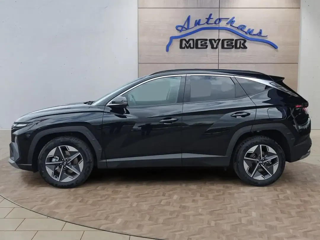 Hyundai TUCSON - Thumbnail 2