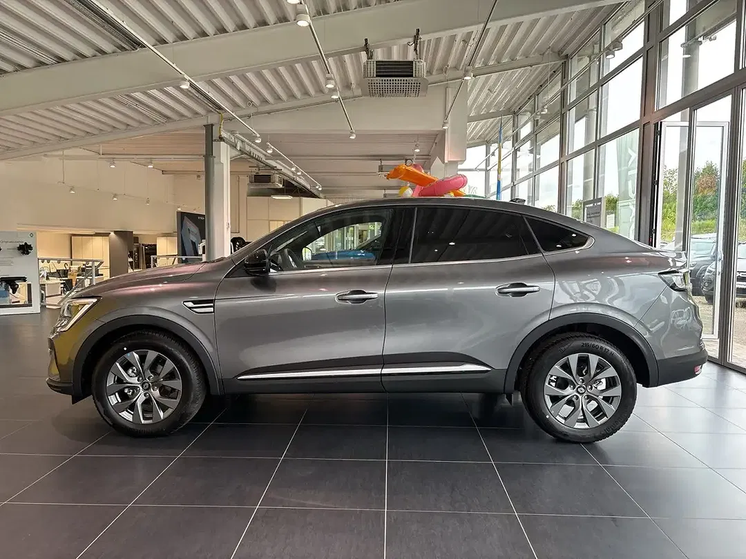 Renault Arkana - Thumbnail 2