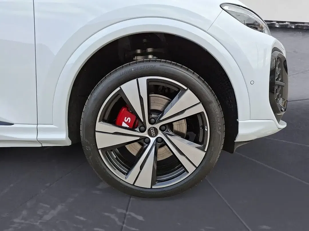 Audi SQ5 - Thumbnail 11