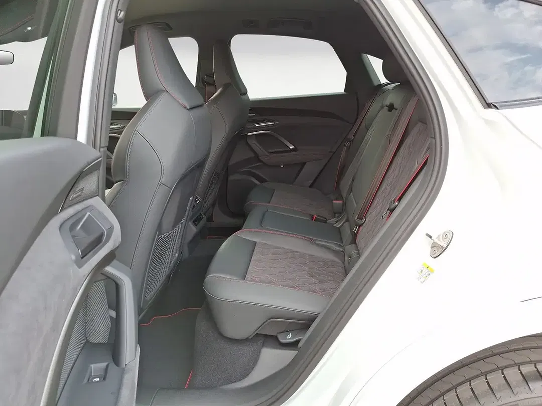 Audi SQ5 - Thumbnail 12