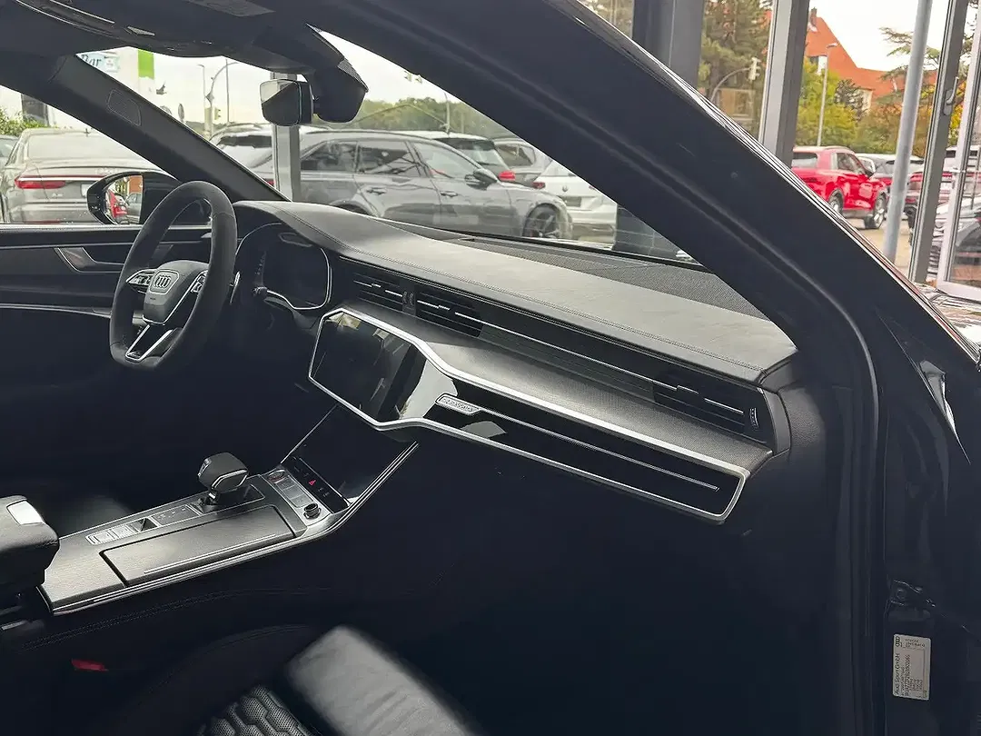 Audi RS6 - Thumbnail 12