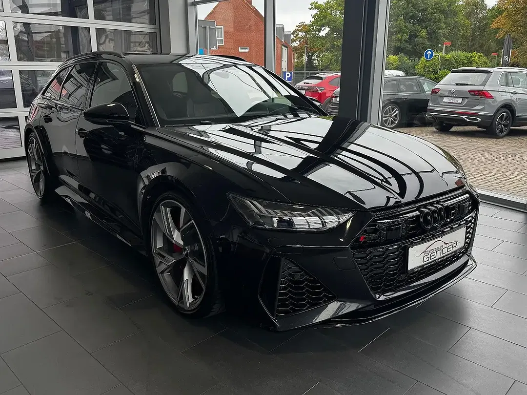 Audi RS6 - Thumbnail 3