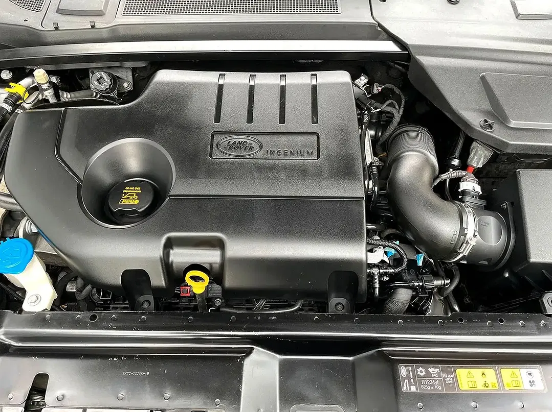 Land Rover Discovery Sport - Thumbnail 23