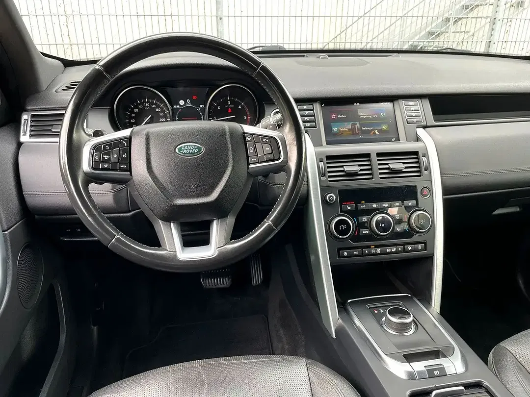 Land Rover Discovery Sport - Thumbnail 9