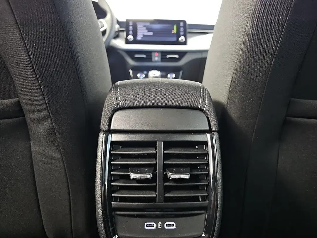 Skoda Kamiq - Thumbnail 7