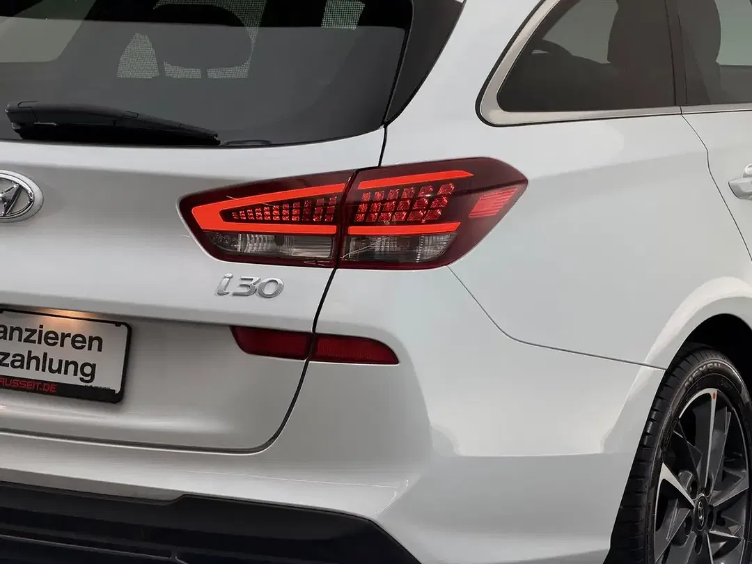 Hyundai i30 - Thumbnail 11
