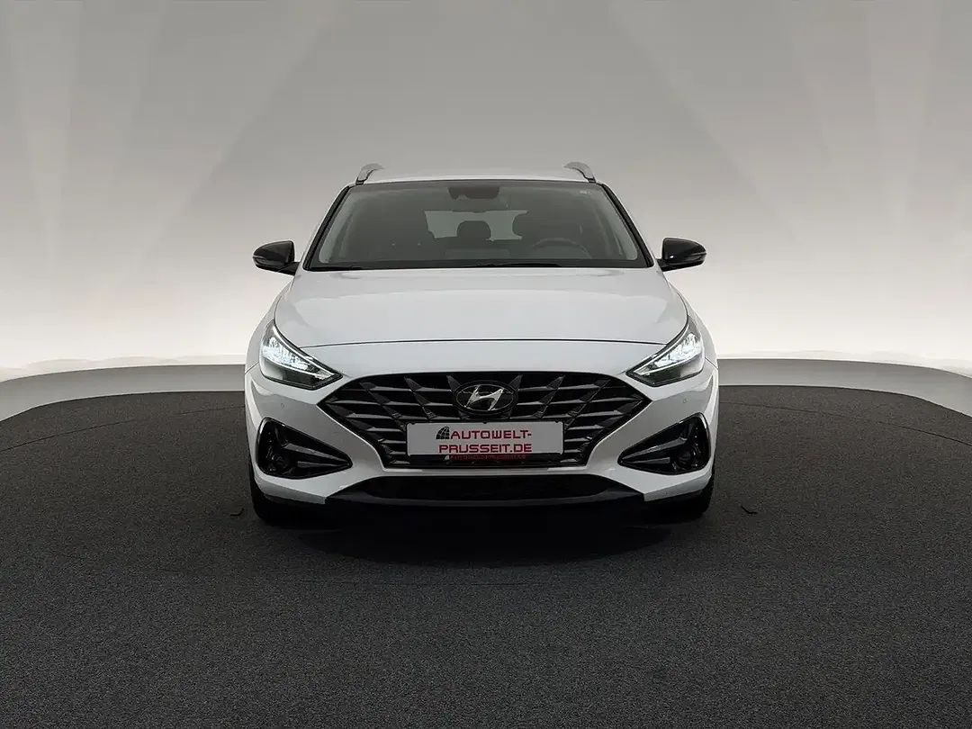 Hyundai i30 - Thumbnail 2