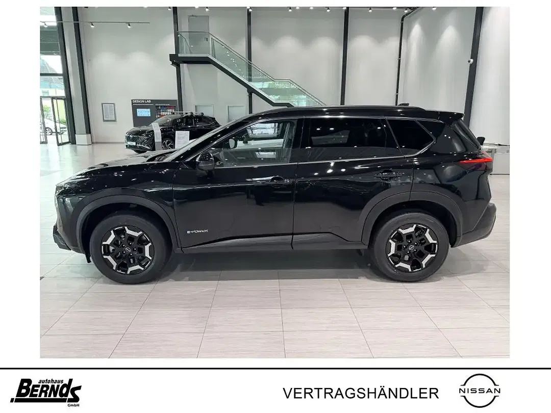 Nissan X-Trail - Thumbnail 2