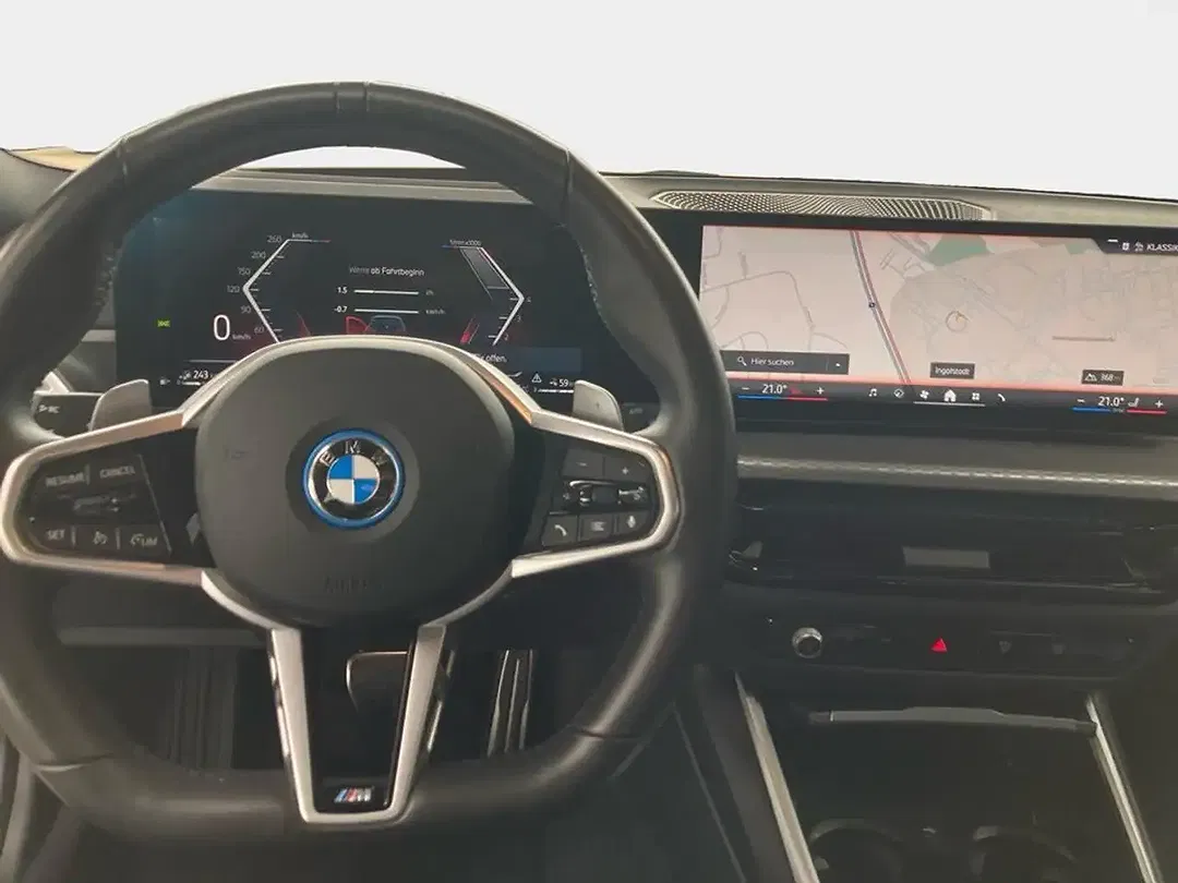 BMW 330 - Thumbnail 13