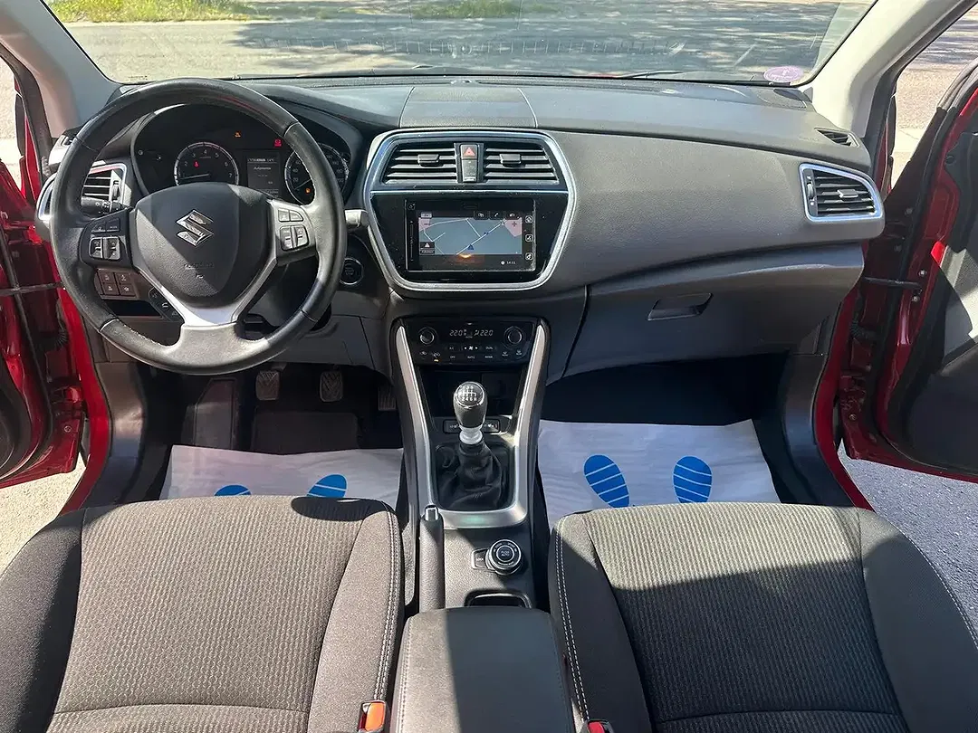 Suzuki S-Cross - Thumbnail 11