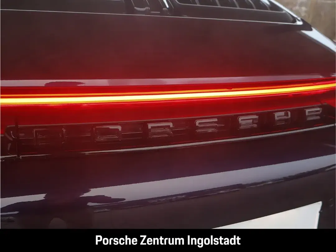 Porsche 992 - Thumbnail 6