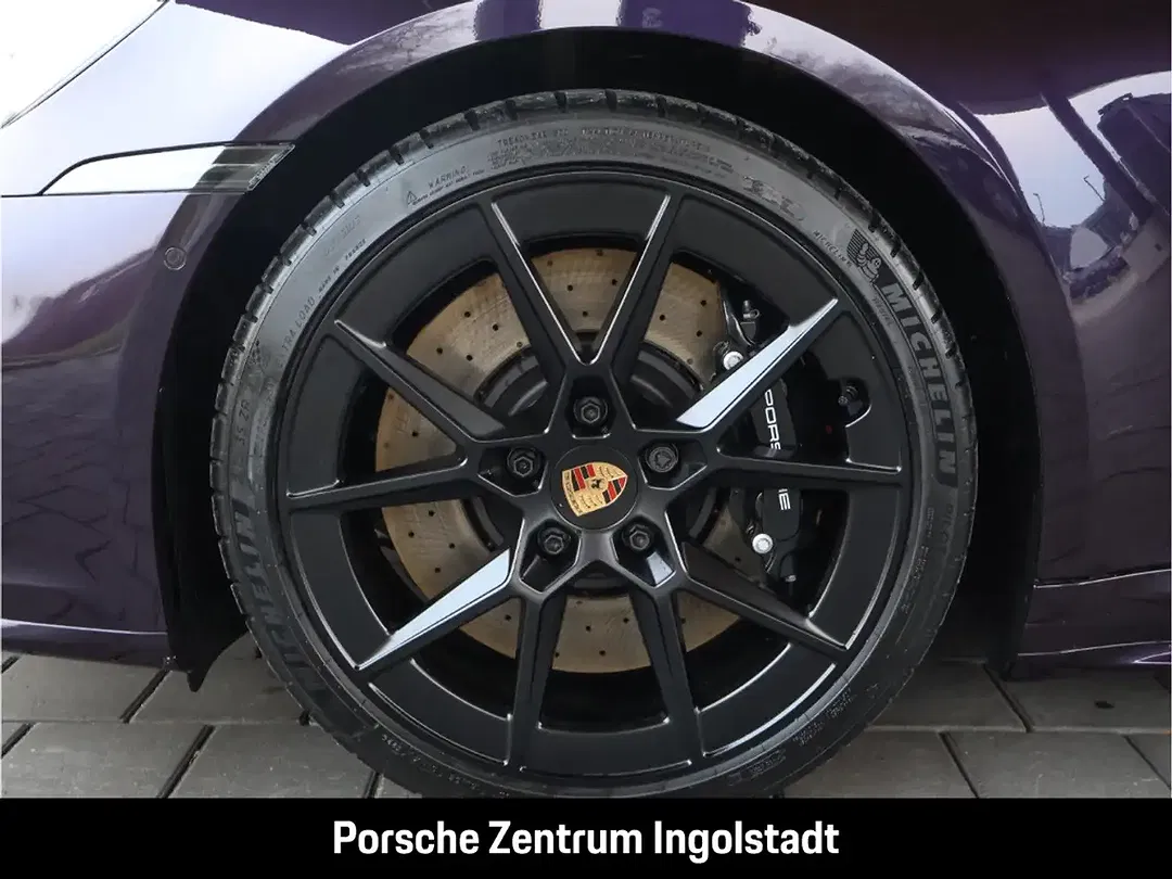 Porsche 992 - Thumbnail 7