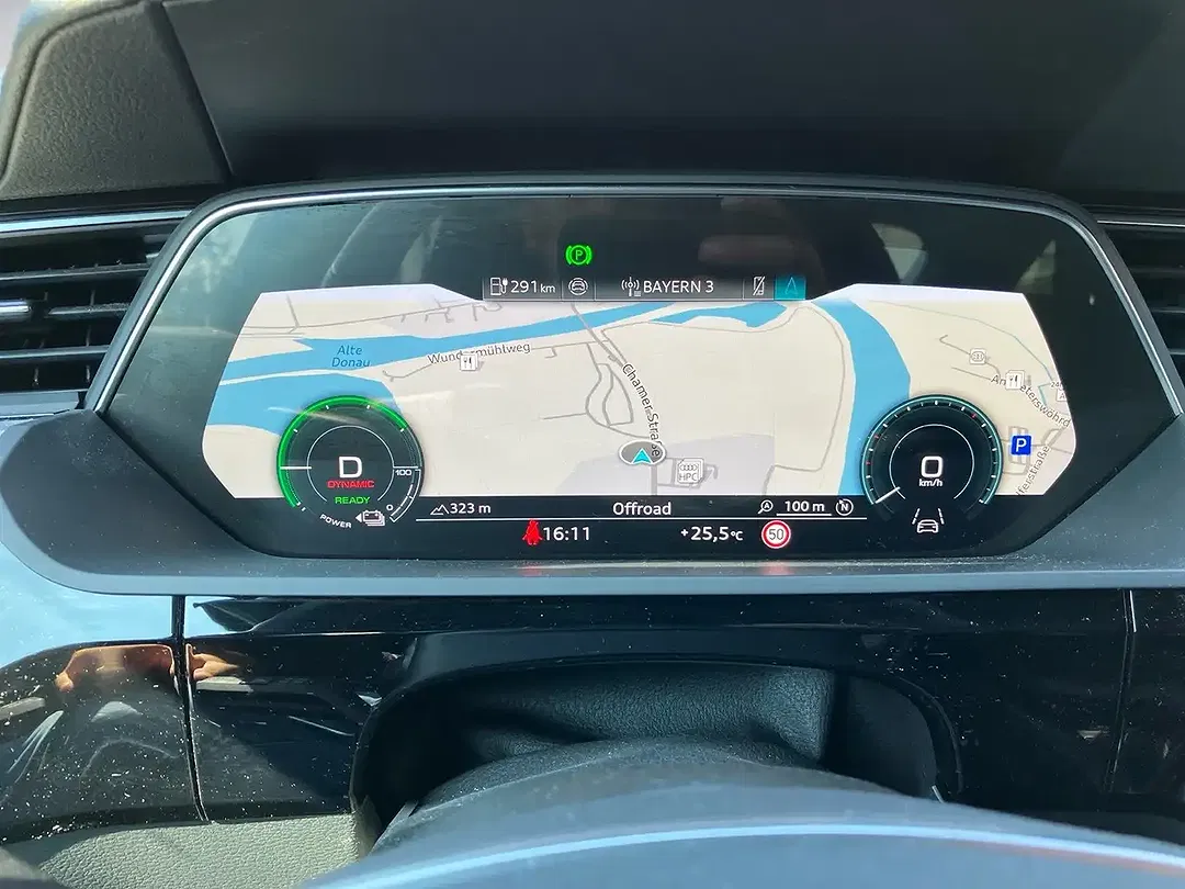 Audi Q8 e-tron - Thumbnail 12