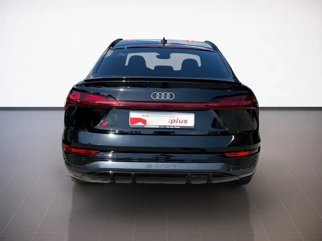 Audi Q8 e-tron - Thumbnail 4