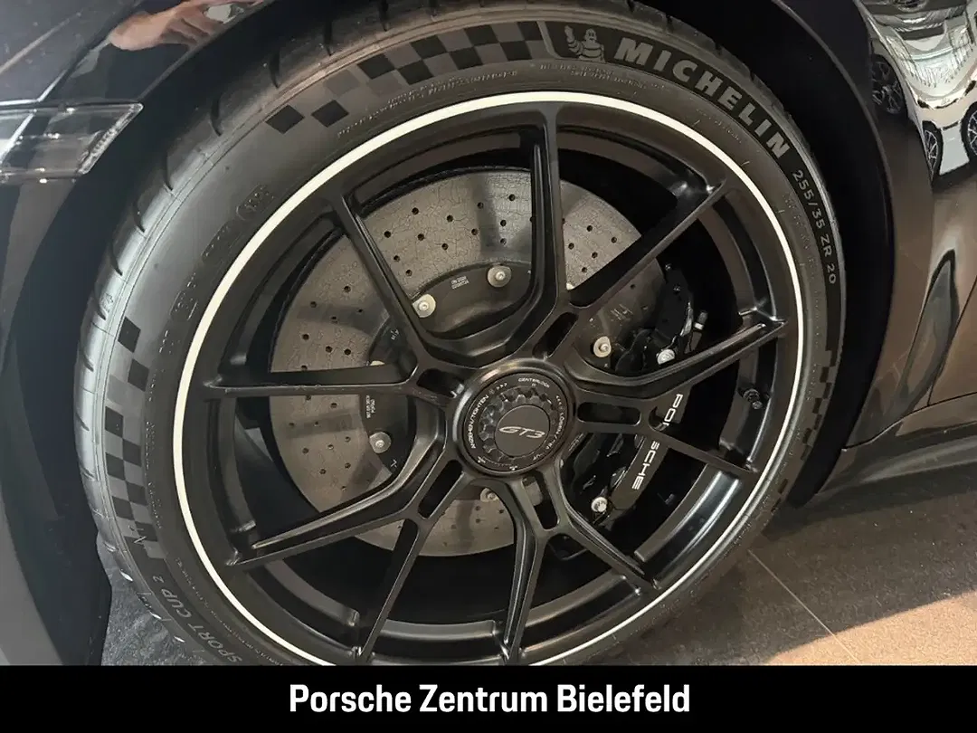 Porsche 992 - Thumbnail 12