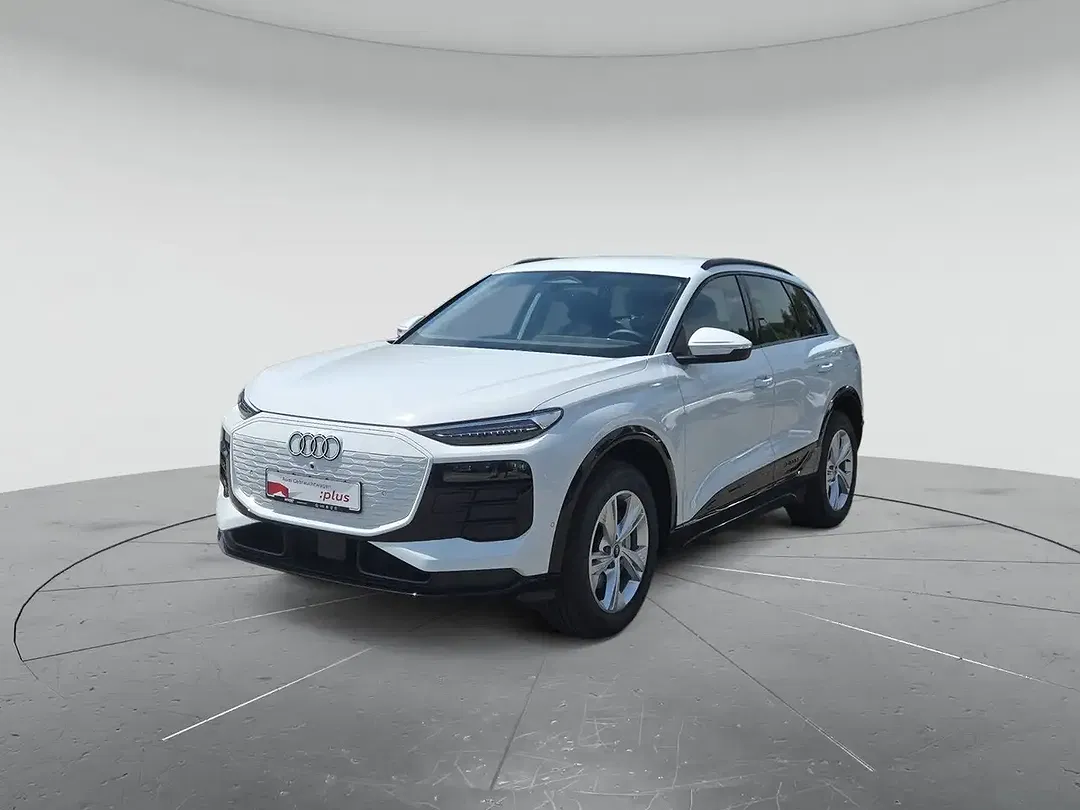 Audi Q6 e-tron - Thumbnail 2