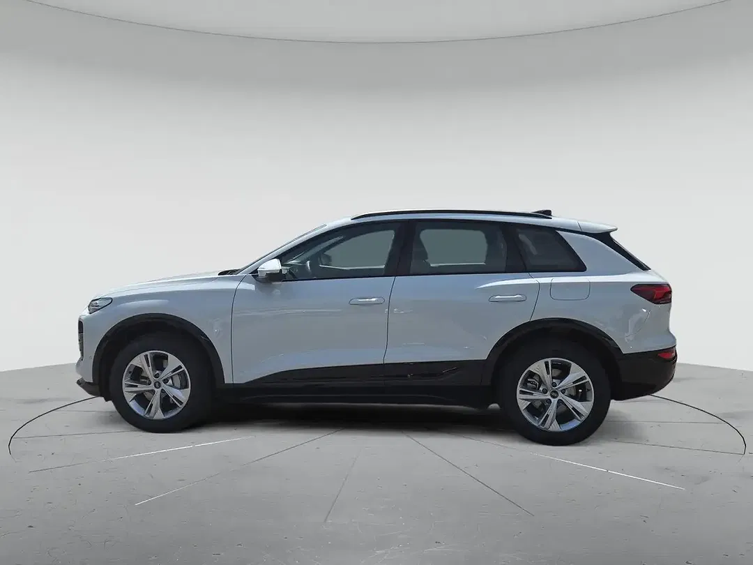 Audi Q6 e-tron - Thumbnail 6