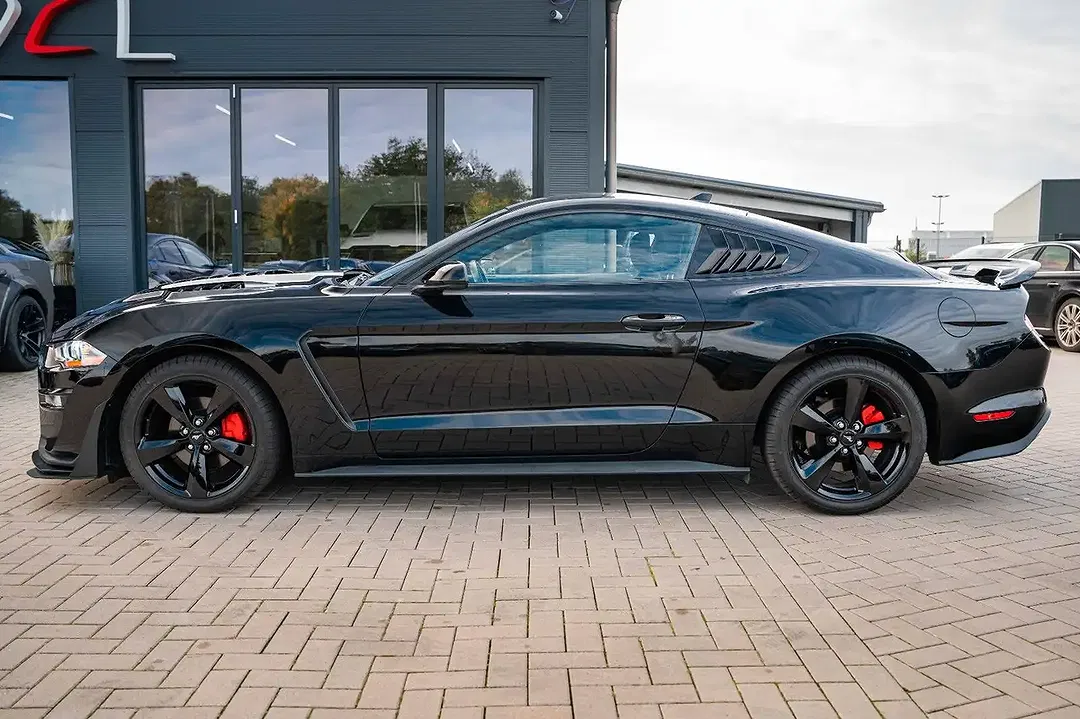 Ford Mustang - Thumbnail 11