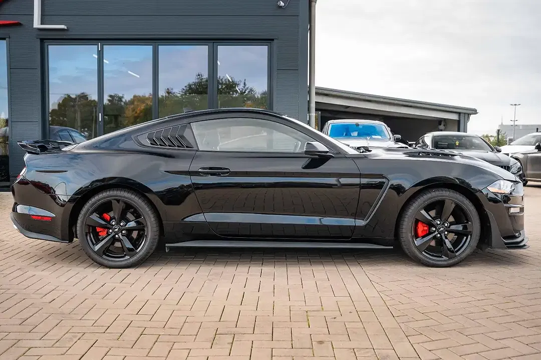 Ford Mustang - Thumbnail 12
