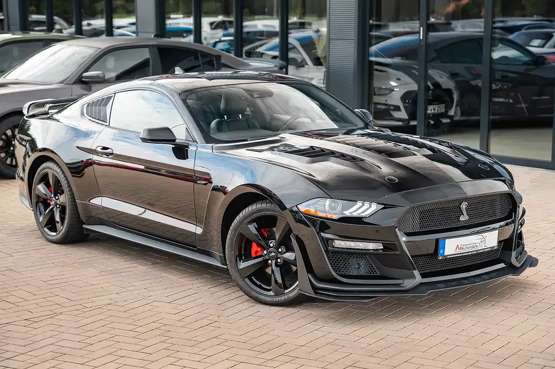 Ford Mustang - Thumbnail 8