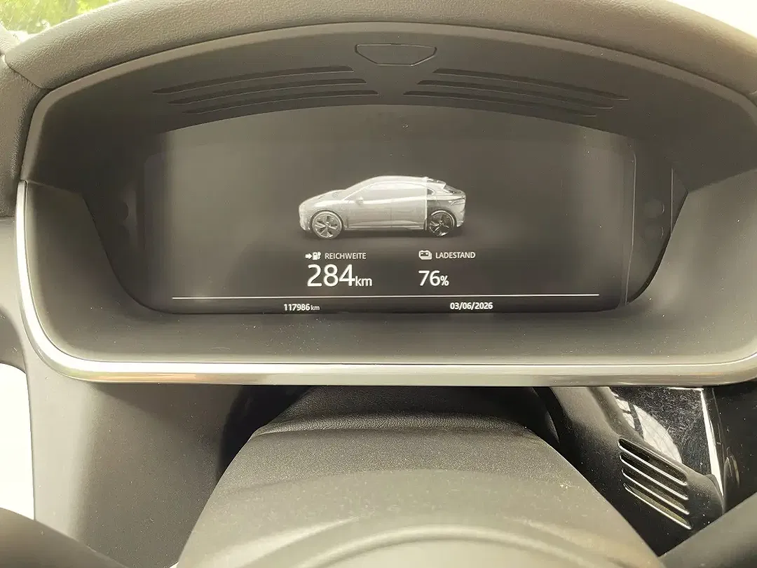 Jaguar I-Pace - Thumbnail 28