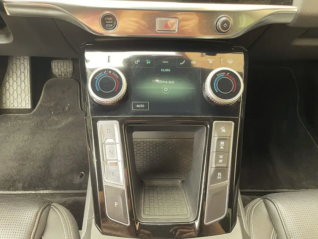 Jaguar I-Pace - Thumbnail 33