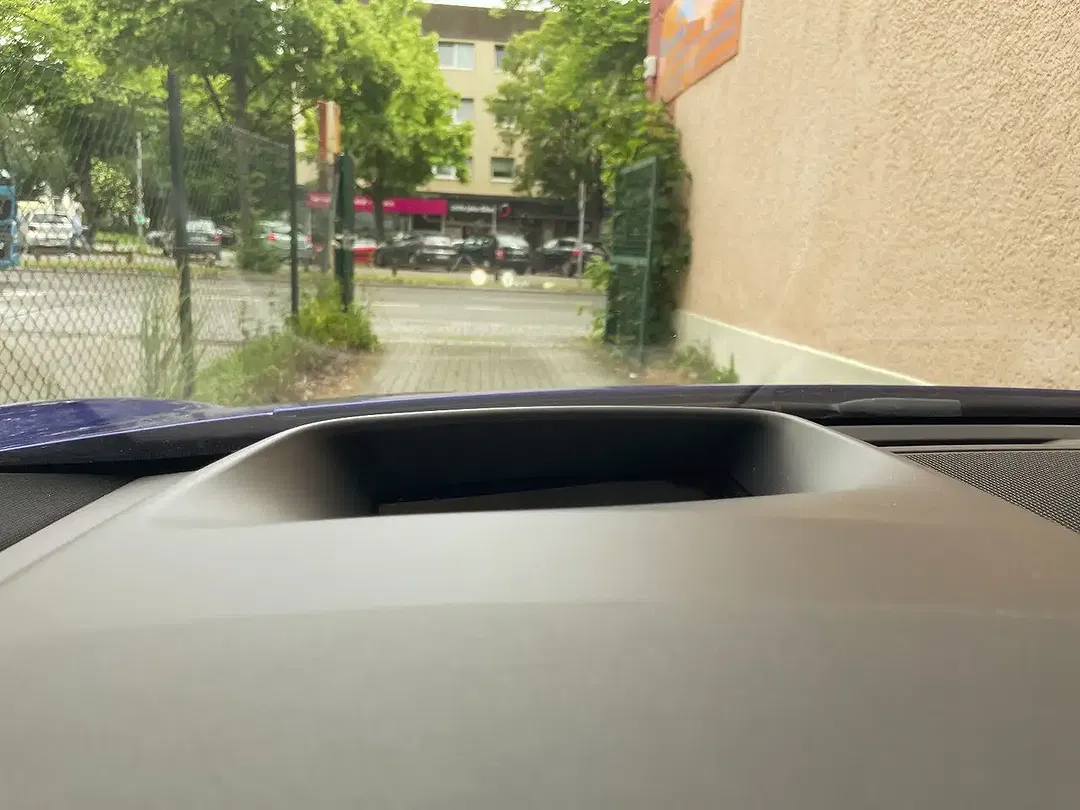Jaguar I-Pace - Thumbnail 34