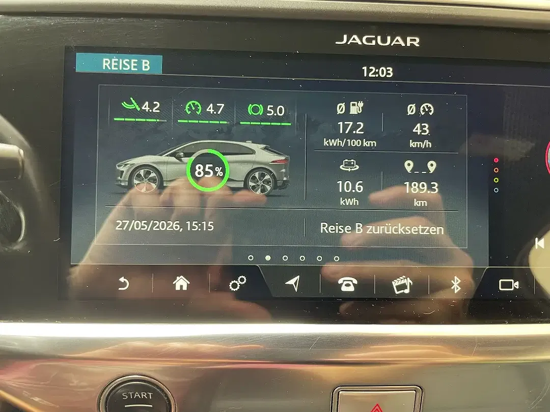 Jaguar I-Pace - Thumbnail 35