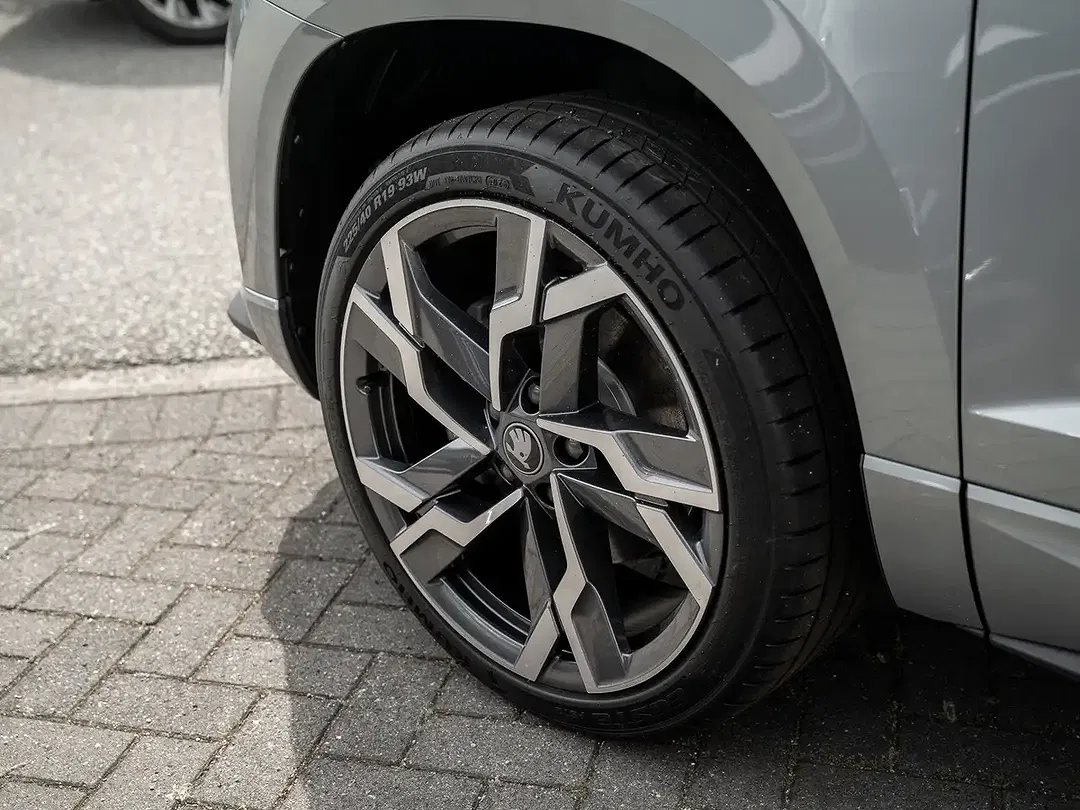 Skoda Karoq - Thumbnail 5