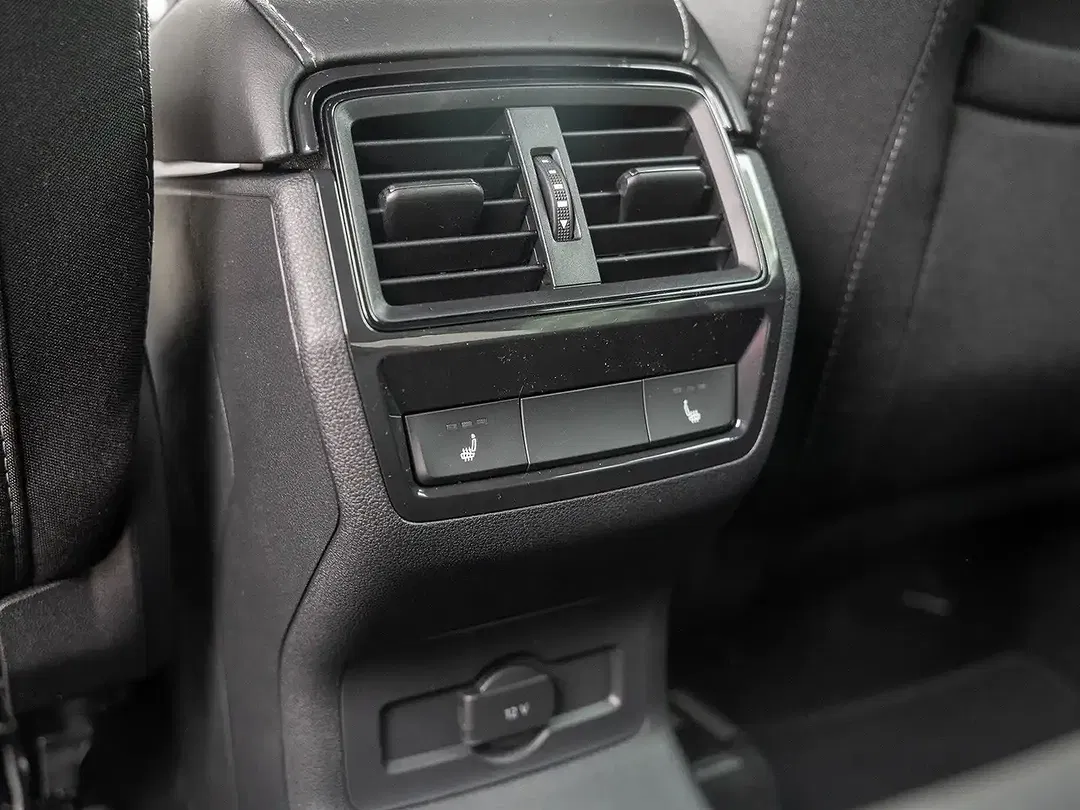 Skoda Karoq - Thumbnail 8