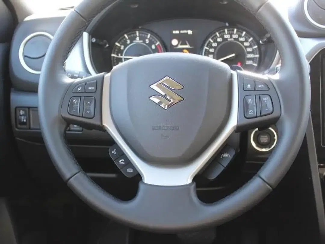 Suzuki Vitara - Thumbnail 11