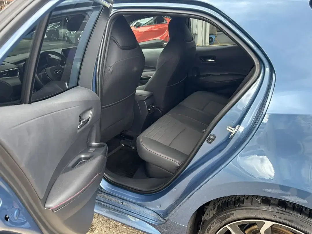 Toyota Corolla - Thumbnail 13
